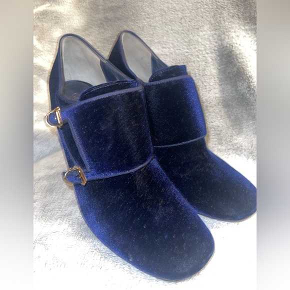 TORY BURCH BLUE VELVET CARLEY. EUC - Picture 4 of 7